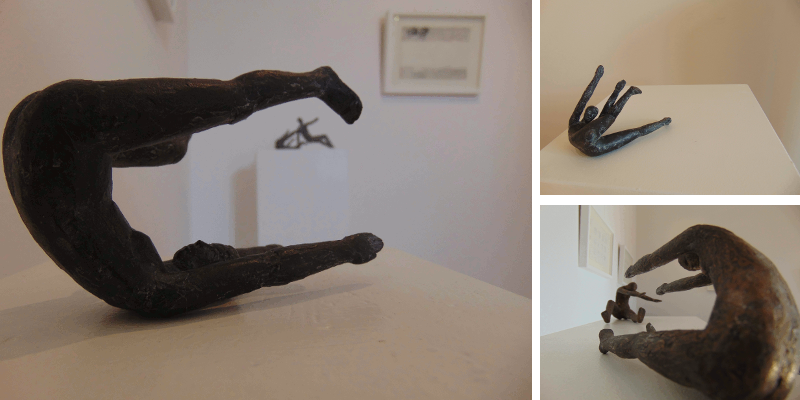Ausstellungsansicht Bronzen aus der Serie Fall und Taumel